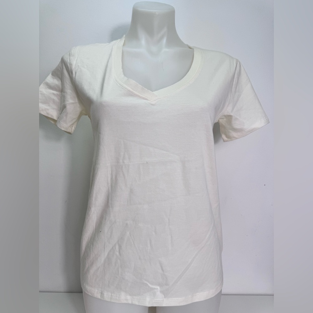 easy standard Elegant Cream V-Neck Women's Tee oversized Sz Large New